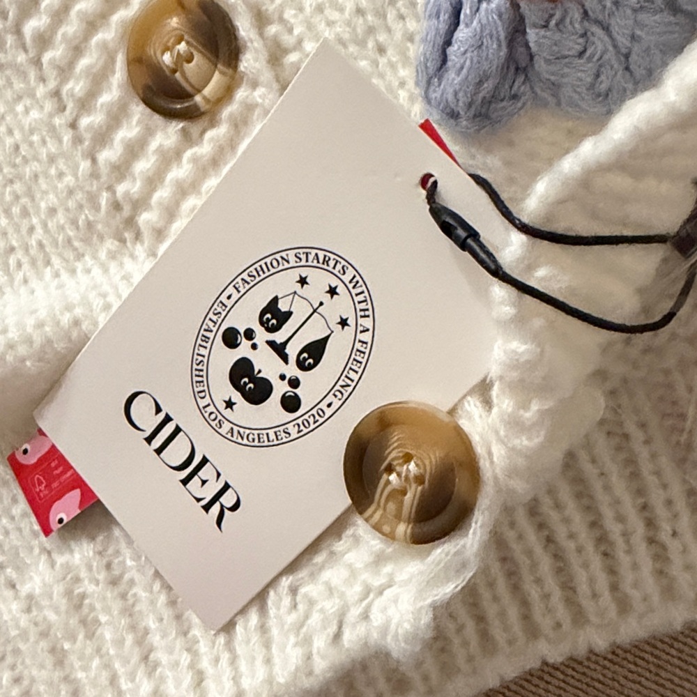 Cider Cream Cardigan with Floral Embroidery - Picture 3 of 4